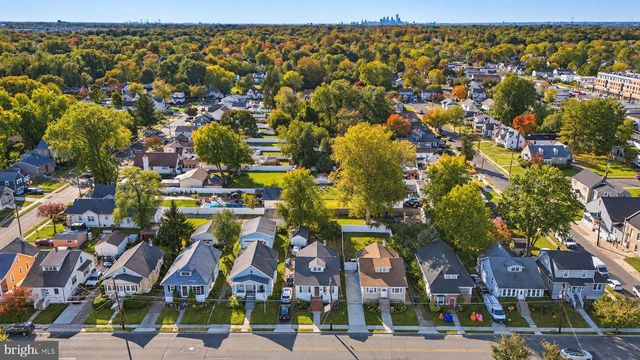 44 S FORKLANDING RD, Maple Shade, NJ 08052