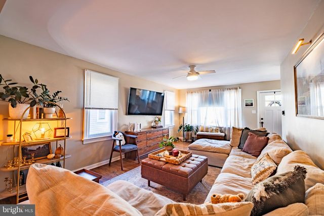 44 S FORKLANDING RD, Maple Shade, NJ 08052