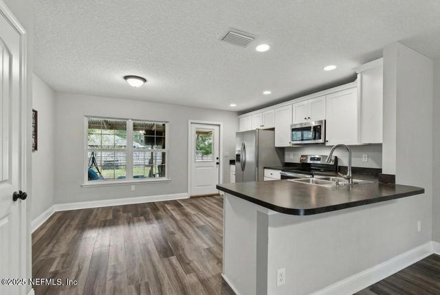 27048 W FIRST Avenue, Hilliard, FL 32046