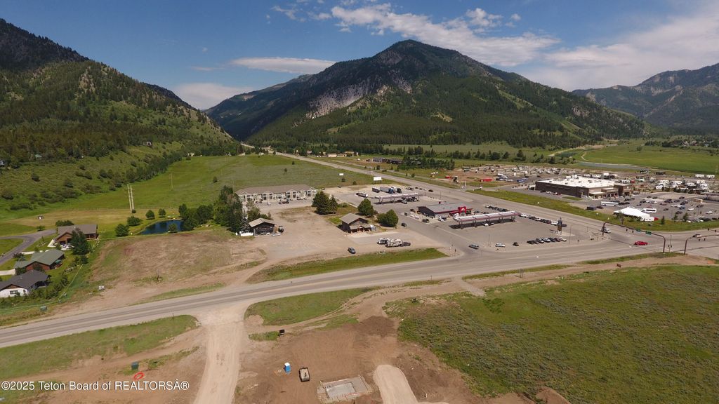 50 W USHWY 26, Alpine, WY 83128 photo 2