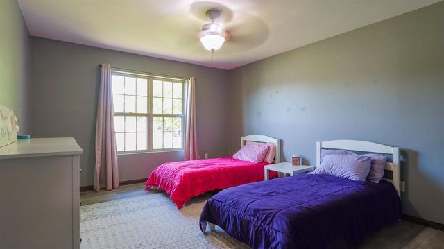 1024 N SUMMER BREEZE LANE, Greenville, WI 54942