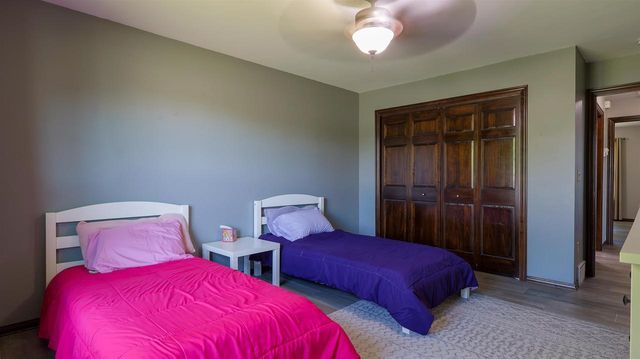 1024 N SUMMER BREEZE LANE, Greenville, WI 54942
