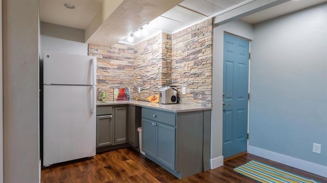 1024 N SUMMER BREEZE LANE, Greenville, WI 54942