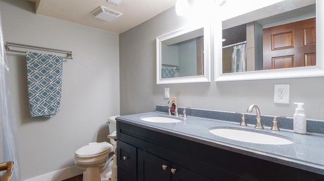1024 N SUMMER BREEZE LANE, Greenville, WI 54942