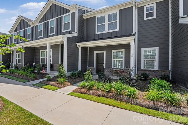 115 Ciara Place E, Mooresville, NC 28115