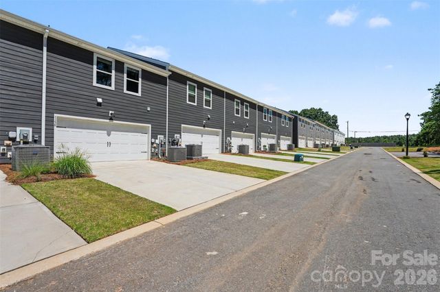 115 Ciara Place E, Mooresville, NC 28115
