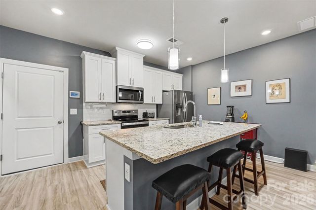 115 Ciara Place E, Mooresville, NC 28115
