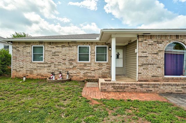 1827 W Vilas Avenue, Guthrie, OK 73044
