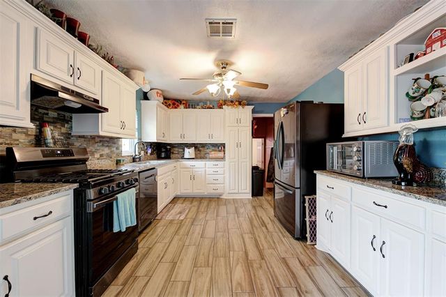 1827 W Vilas Avenue, Guthrie, OK 73044