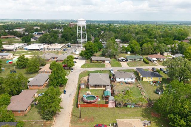 1827 W Vilas Avenue, Guthrie, OK 73044
