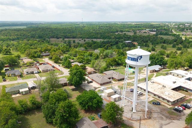 1827 W Vilas Avenue, Guthrie, OK 73044