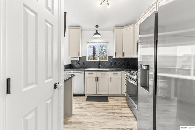 15407 Tucker Street, Bennington, NE 68007