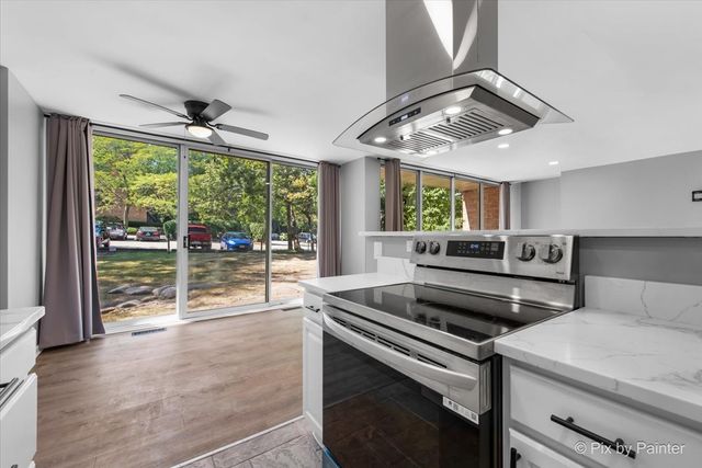 5820 Oakwood Drive 1a, Lisle, IL 60532