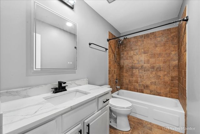 5820 Oakwood Drive 1a, Lisle, IL 60532