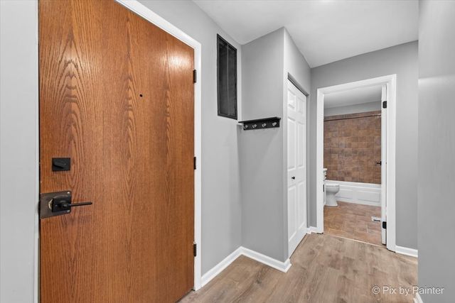 5820 Oakwood Drive 1a, Lisle, IL 60532