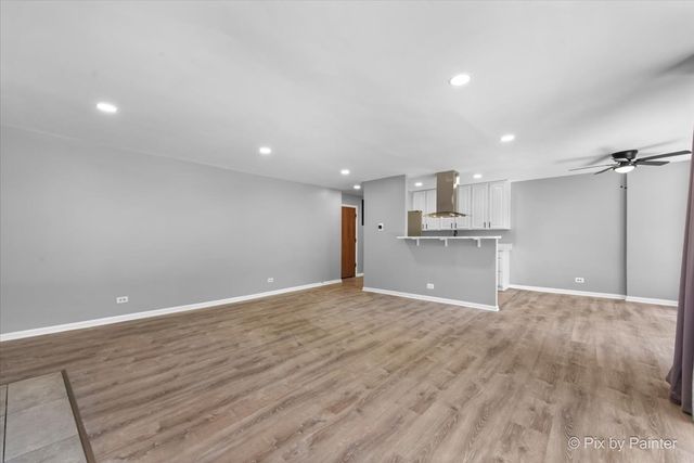 5820 Oakwood Drive 1a, Lisle, IL 60532