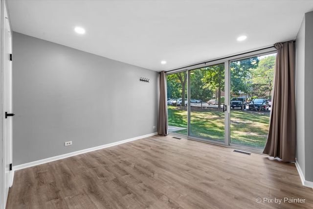 5820 Oakwood Drive 1a, Lisle, IL 60532