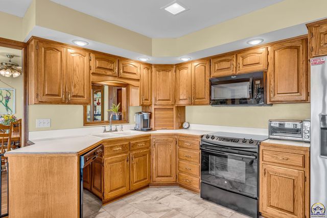 6250 SW 21st Ter, Topeka, KS 66610