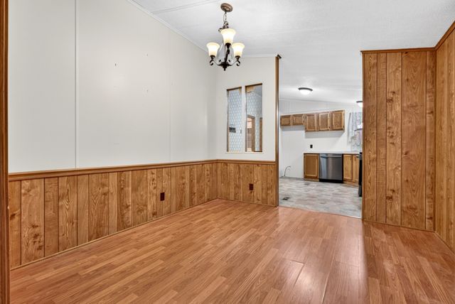 401 Hermitage Cir, Bumpus Mills, TN 37028