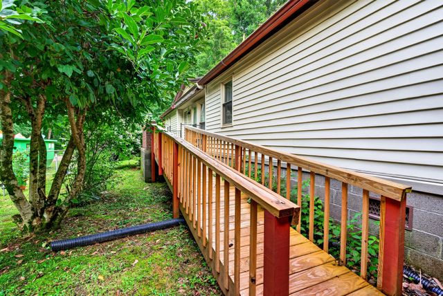 401 Hermitage Cir, Bumpus Mills, TN 37028