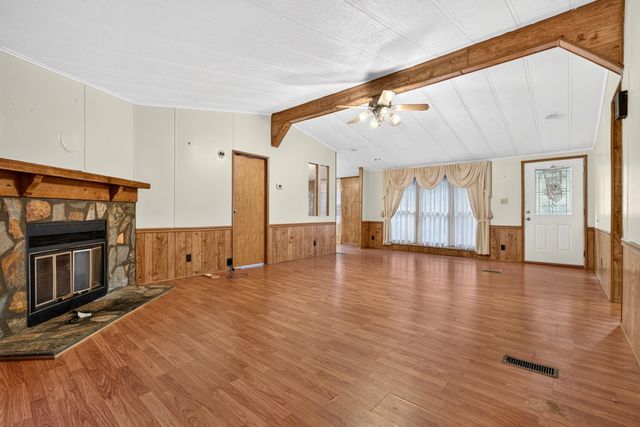 401 Hermitage Cir, Bumpus Mills, TN 37028