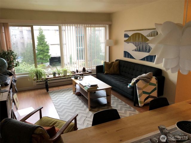 6519 4th Avenue NE, Seattle, WA 98115