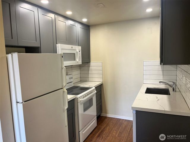 6519 4th Avenue NE, Seattle, WA 98115