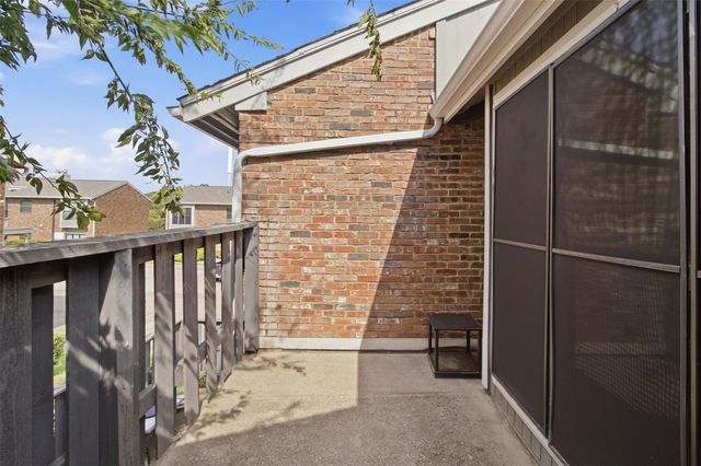 2732 Copper Creek Drive 202, Arlington, TX 76006