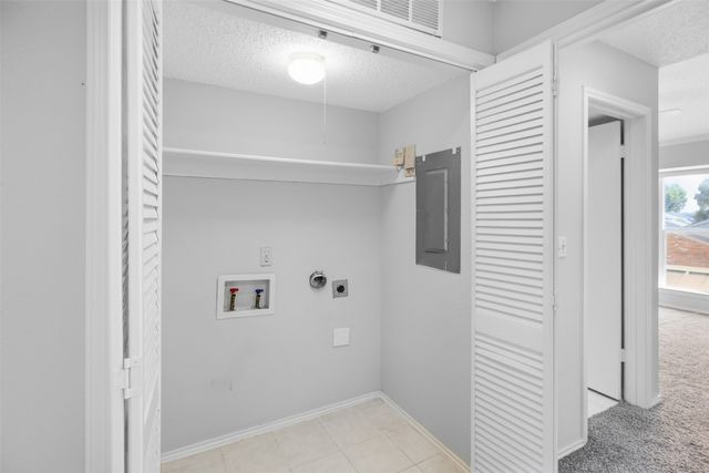 2732 Copper Creek Drive 202, Arlington, TX 76006