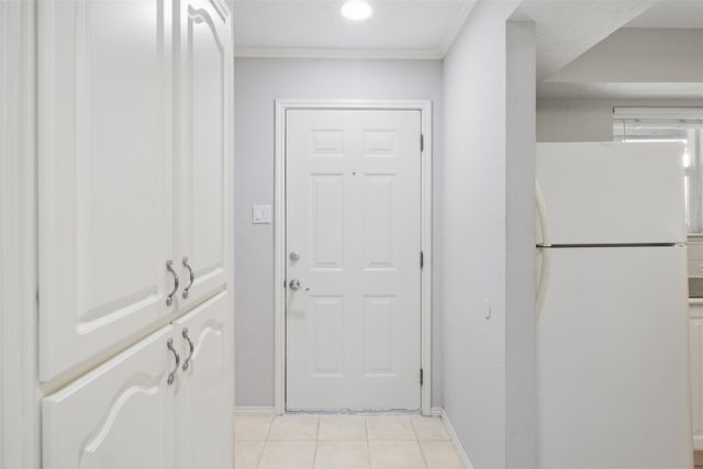 2732 Copper Creek Drive 202, Arlington, TX 76006