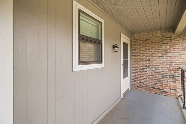 2732 Copper Creek Drive 202, Arlington, TX 76006