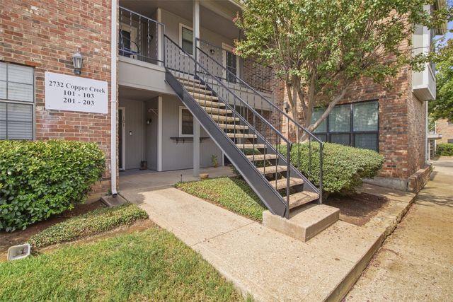 2732 Copper Creek Drive 202, Arlington, TX 76006