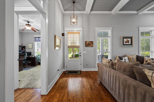9523 Silent Circle, Ooltewah, TN 37363
