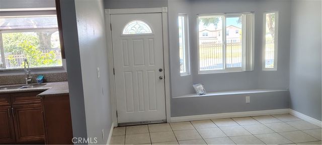 1425 S White B, Pomona, CA 91766