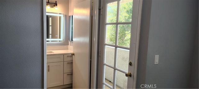 1425 S White B, Pomona, CA 91766