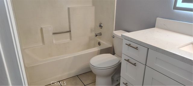 1425 S White B, Pomona, CA 91766