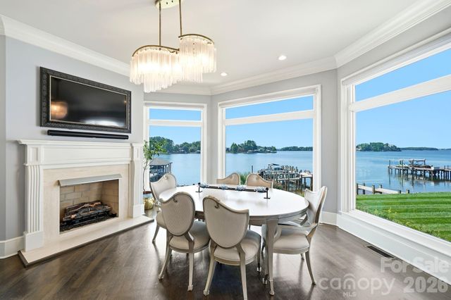 18332 Harbor Light Boulevard, Cornelius, NC 28031