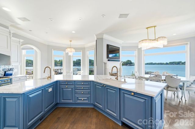 18332 Harbor Light Boulevard, Cornelius, NC 28031