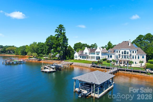 18332 Harbor Light Boulevard, Cornelius, NC 28031