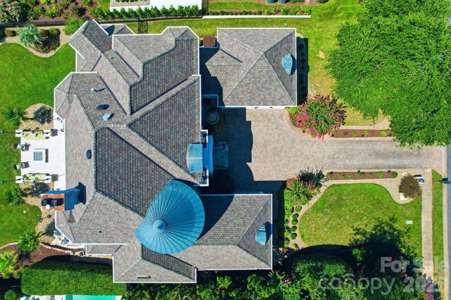 18332 Harbor Light Boulevard, Cornelius, NC 28031