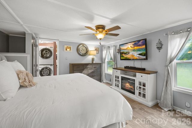 125 Ice Hollow Road, Zirconia, NC 28790