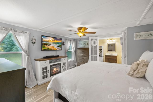 125 Ice Hollow Road, Zirconia, NC 28790