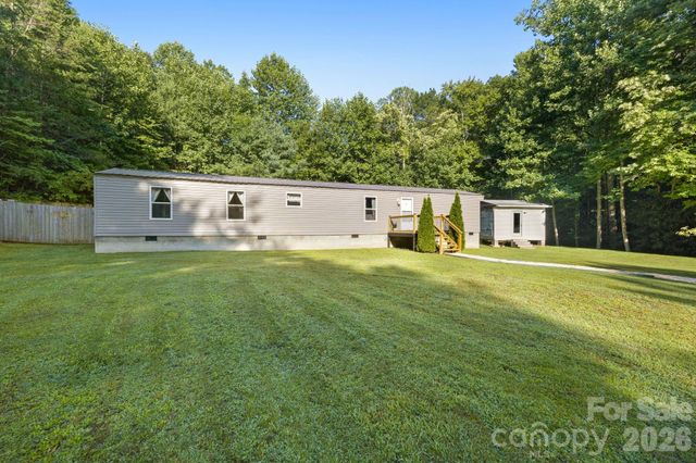 125 Ice Hollow Road, Zirconia, NC 28790