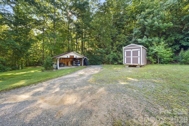 125 Ice Hollow Road, Zirconia, NC 28790