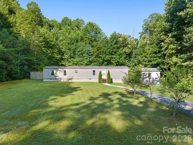 125 Ice Hollow Road, Zirconia, NC 28790