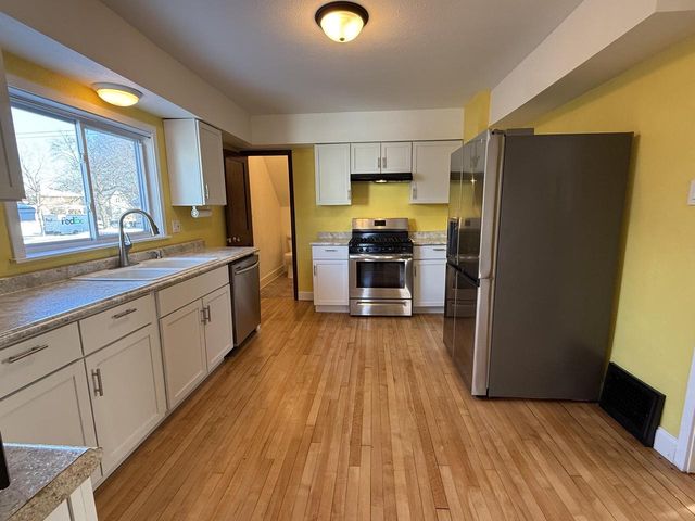 1812 S 10th STREET, Sheboygan, WI 53081