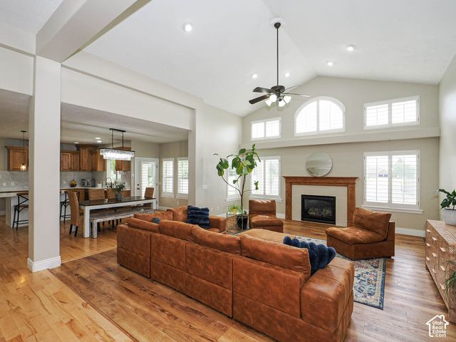 1239 WILLOWBROOK LN, Kaysville, UT 84037