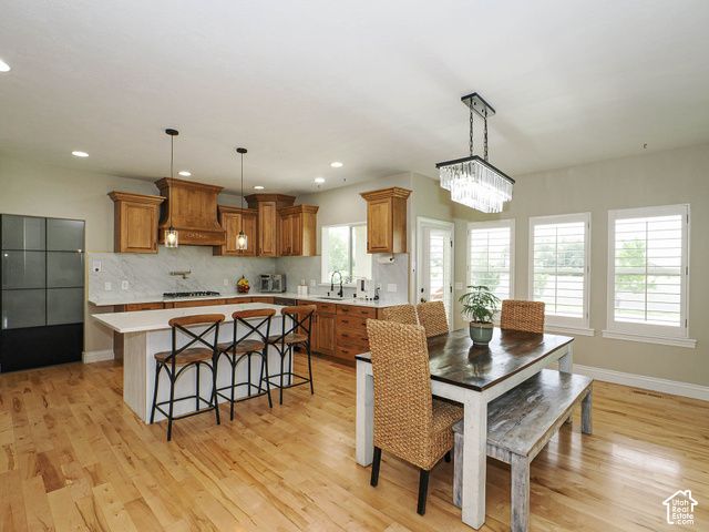 1239 WILLOWBROOK LN, Kaysville, UT 84037