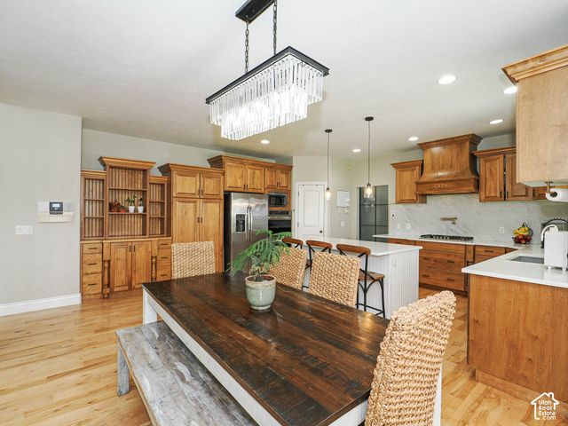 1239 WILLOWBROOK LN, Kaysville, UT 84037