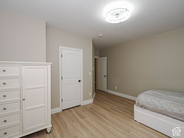 1239 WILLOWBROOK LN, Kaysville, UT 84037
